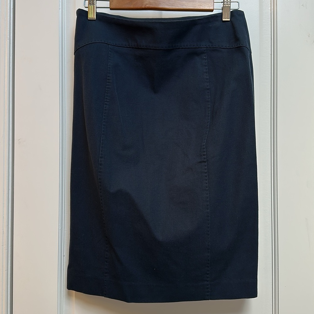 Banana Republic navy pencil skirt - Picture 3 of 3